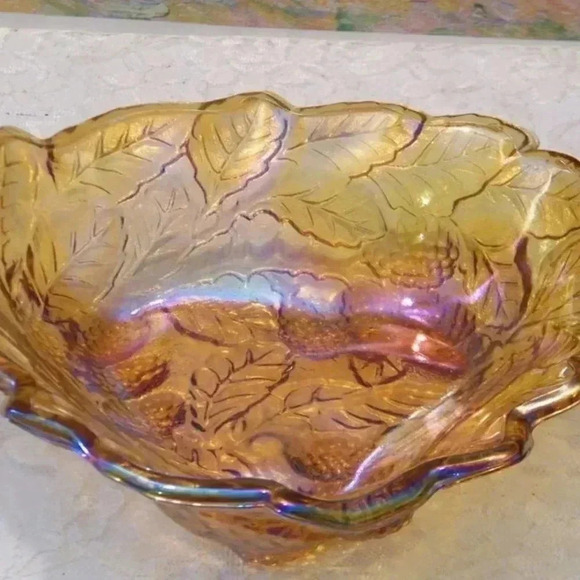 Vintage Carnival Glass Loganberry & Leave in Amber - Picture 6 of 9